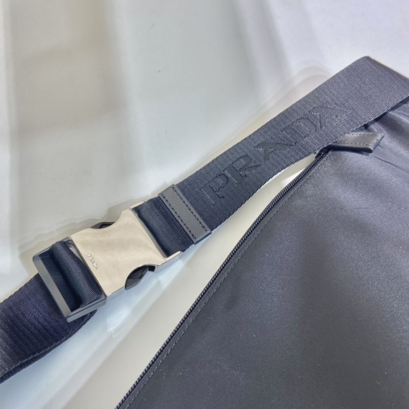 Pra*a waist chest packs